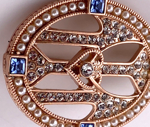 Gorgeous Gold Tone Rhinestone Crystal Crown Brooch Pin 004-141 - Picture 12 of 15