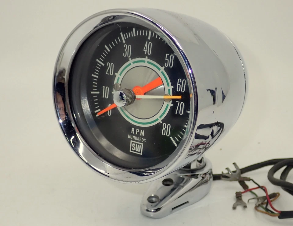 Tacómetro de pedestal Stewart Warner Greenline 8.000 RPM 970B SW Tach Yenko Camaro Foto 2 de 4