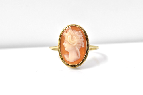 Vintage 14K Yellow Gold Cameo Ring 2.3G SZ 7 1/8
