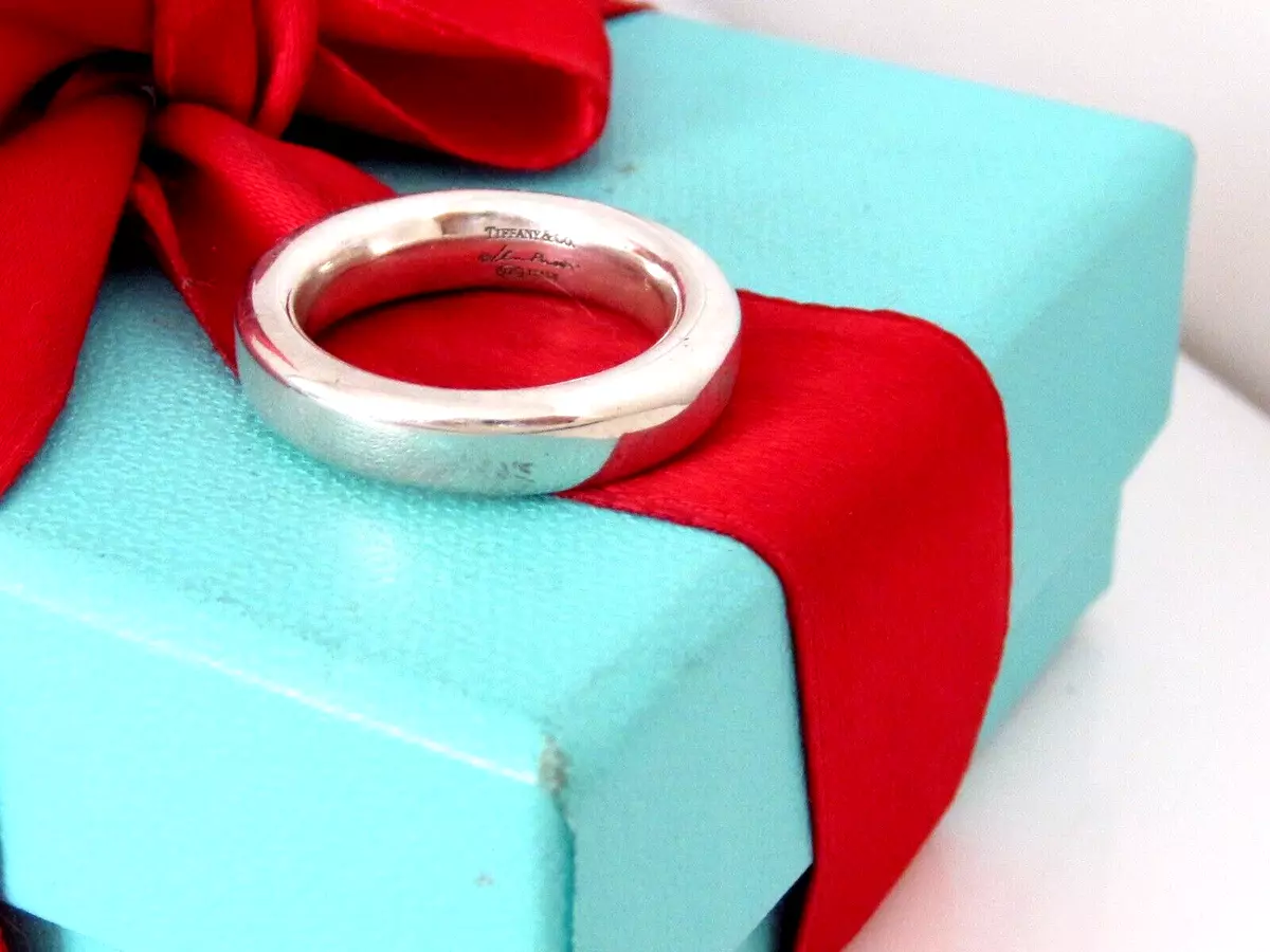 Doughnut ring best sale tiffany