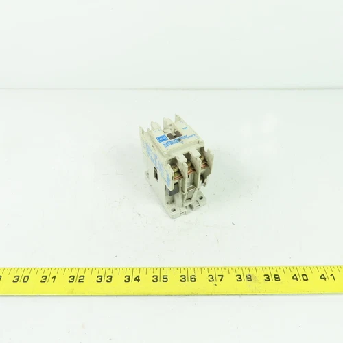 Cutler-Hammer CE15FNS3 600V 32A Contactor 120V