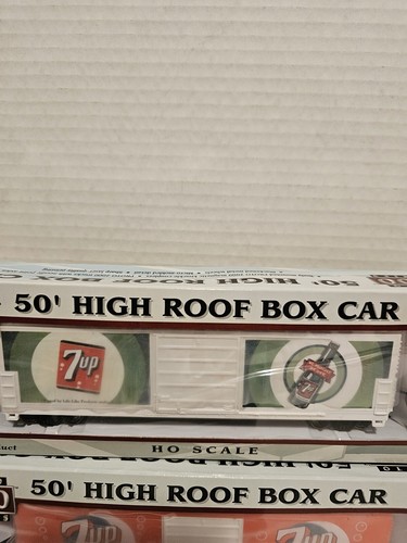 2 Proto 1000 Life Like HO Scale 7up 50' High Roof Box Cars. New In Boxes - Picture 2 of 8