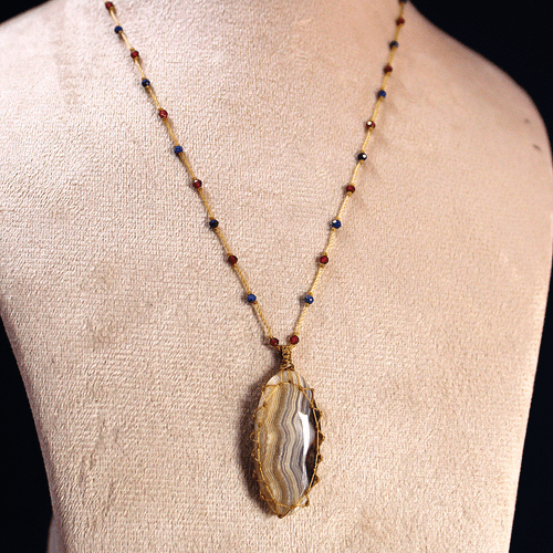 Handmade Mexican Natural Crazy Lace Agate Beautiful Macrame Gemstone Necklace - Picture 3 of 9