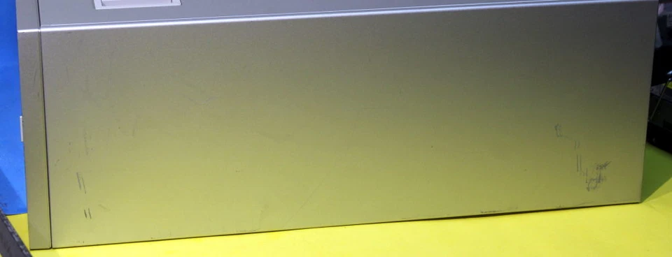 SUN Ultra 45 2x UltraSPARC-IIIi 1.6GHz 8Gb Dram XVR-2500 80GB HDD DVD - Image 4 of 4