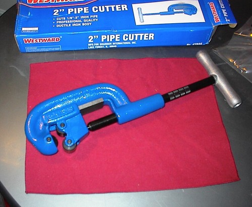 Pipe Cutter, NIB, Westward 1/8" to 2" Iron/Copper/Brass Pipe/Conduit, 4YR88 - Picture 2 of 2
