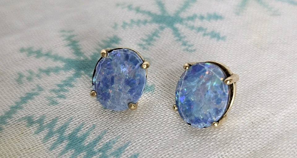 Impresionantes pendientes de oro de 14k de ópalo negro de Australia Foto 2 de 4