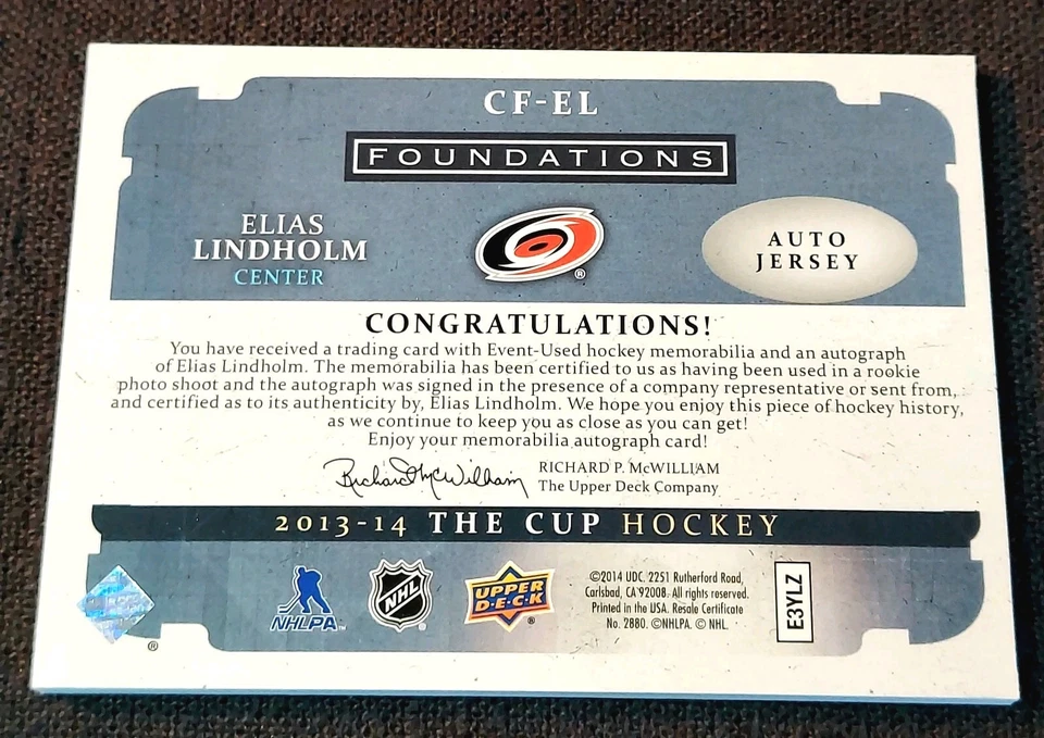 2013-14 UD The Cup Foundations /15 Rookie Patch Auto Elias Lindholm RC #CF-EL - Image 2 of 2