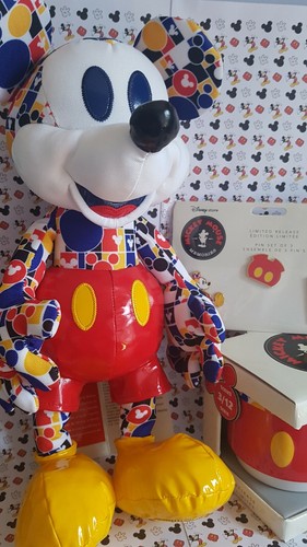 Disney Store Mickey Mouse Memories Plush Pins & Mug New Limited Edition 3/12 - Picture 7 of 12