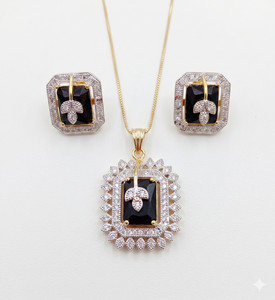 Authentic Black Onyx AD Pendant Earrings Gold Plated Leaf Motif Floral Design Formal Jewel