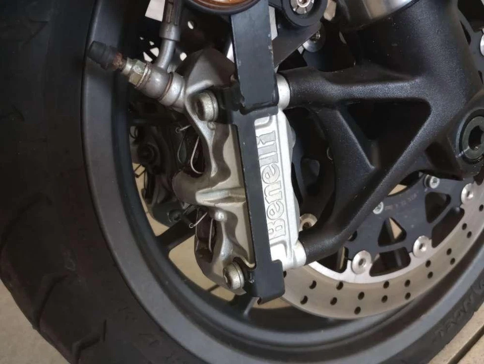 2018 BENELLI TRK 502 X TRK 502 X E4 FRONT BRAKE CALIPER KIT SET — 第 3/4 张图片