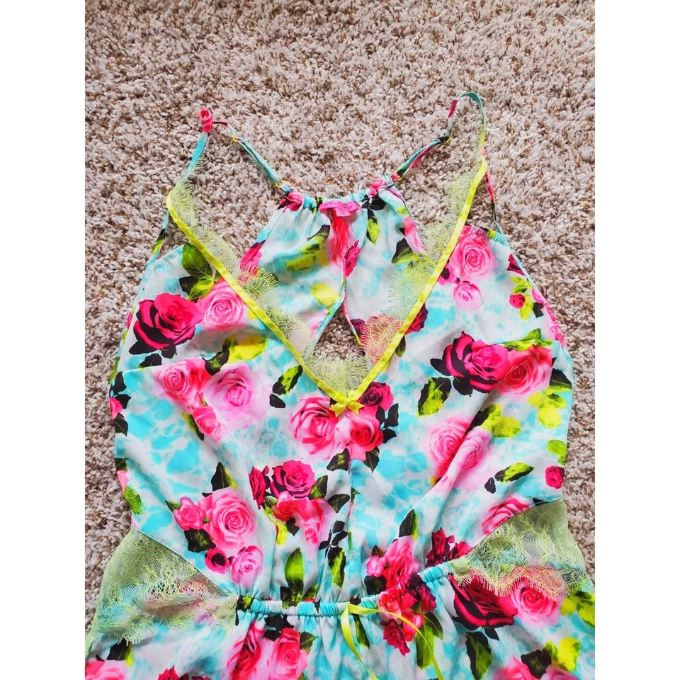 Macacão Betsey Johnson Feminino Multicolorido Floral Halter Back Decote V M - Imagem 3 de 4