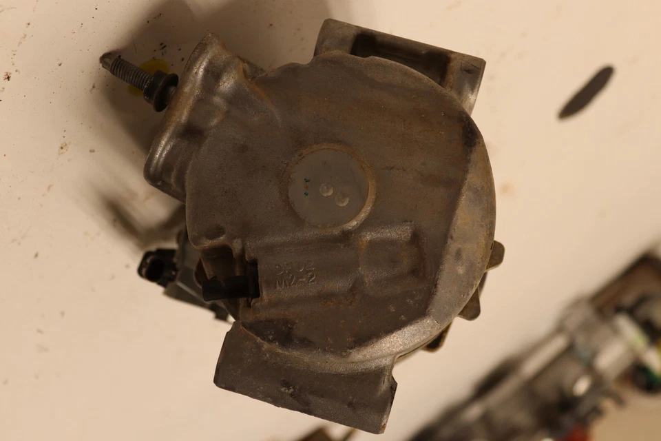 2016 GMC SIERRA 2500 HD 6.6L DIESEL LML A/C COMPRESSOR DE AR CONDICIONADO FABRICANTE DE EQUIPAMENTO ORIGINAL - Imagem 4 de 4