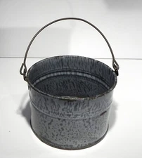 Antique Gray Enamelware Graniteware 2-Quart Pail in Nice Condition