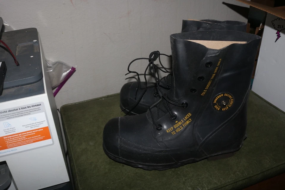 Botas militares NOS Extreme Cold USGI Mickey Mouse talla 10 W negras Foto 3 de 4