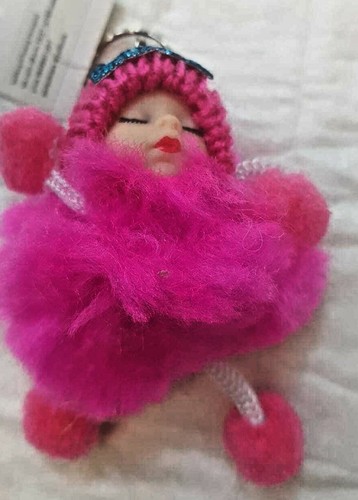 Portachiavi a Pon Pon Fucsia con Neonato Bebè Bambino Mani e Piedi 7cm  Piccolo | eBay