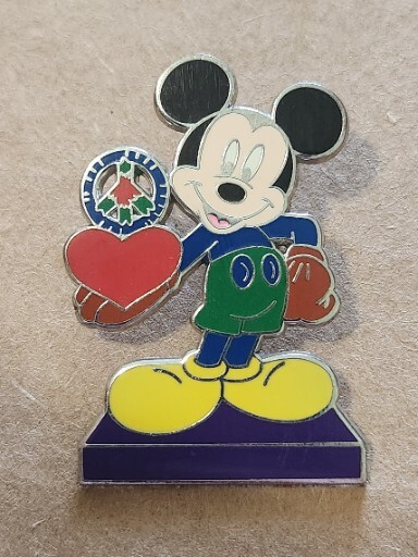 MICKEY InspEARations Statue Mystery Collection - Peace