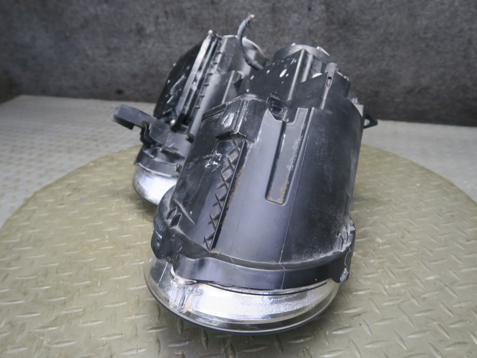 2006-2012 BENTLEY CONTINENTAL FLYING SPUR FRONT LEFT XENON HID HEADLIGHT LAMP