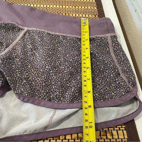 Lululemon Run Speed Short Size 10 Purple Dots Athletic Training Gym Lightweight - Picture 9 of 9