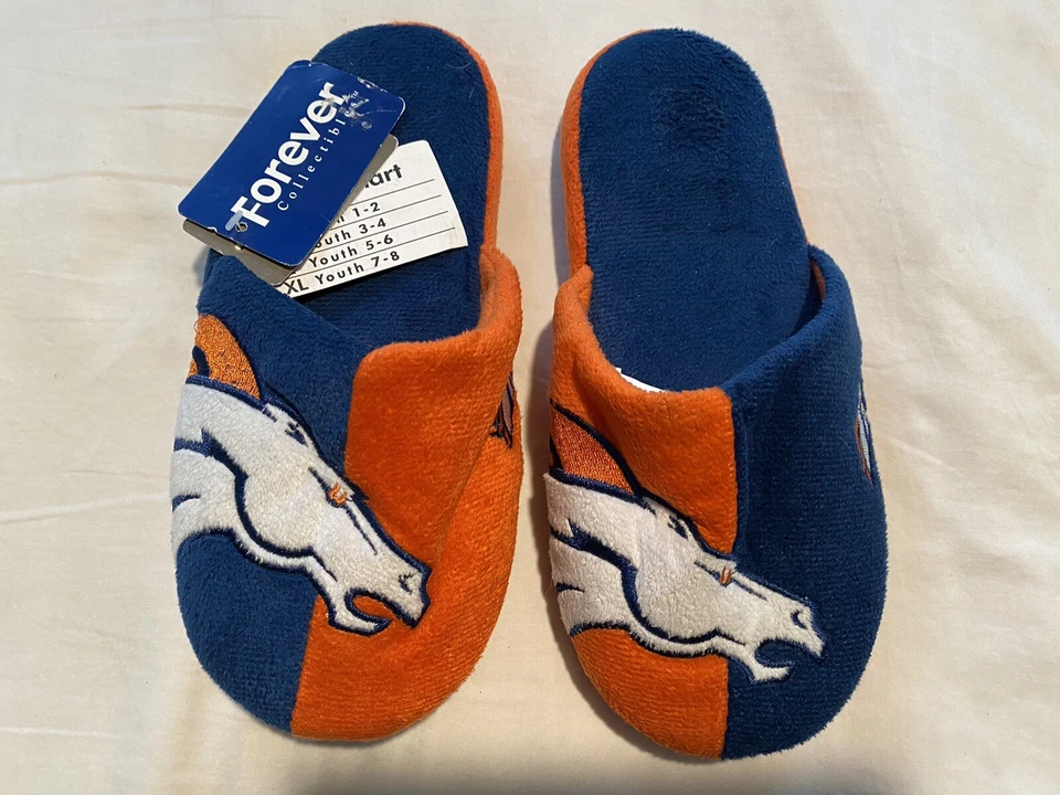 Zapatillas de fútbol americano sin cordones Forever "Denver Broncos" para niños de la NFL talla L (5-6) nuevas con etiquetas Foto 2 de 4