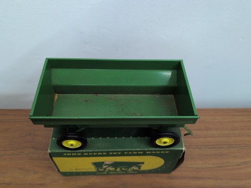 1/16 Eska Farm Toy John Deere Flare Box Wagon With Box #3 - Bild 2 von 7