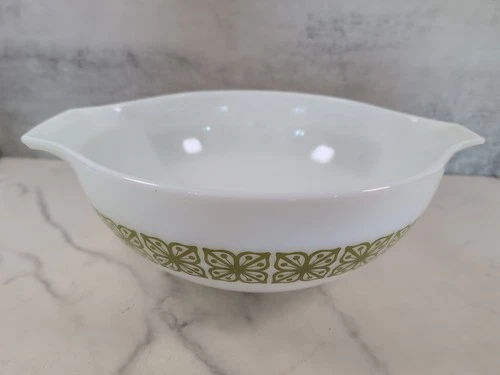 Pyrex 444 Verde Green Square Flower 4 Quart Cinderella Nesting Mixing Bowl USA