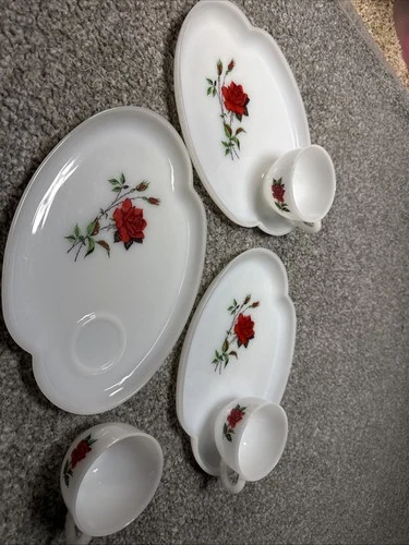 6 Pieces Vintage Federal Glass Rose crest Pattern Milk Glass Snack Set