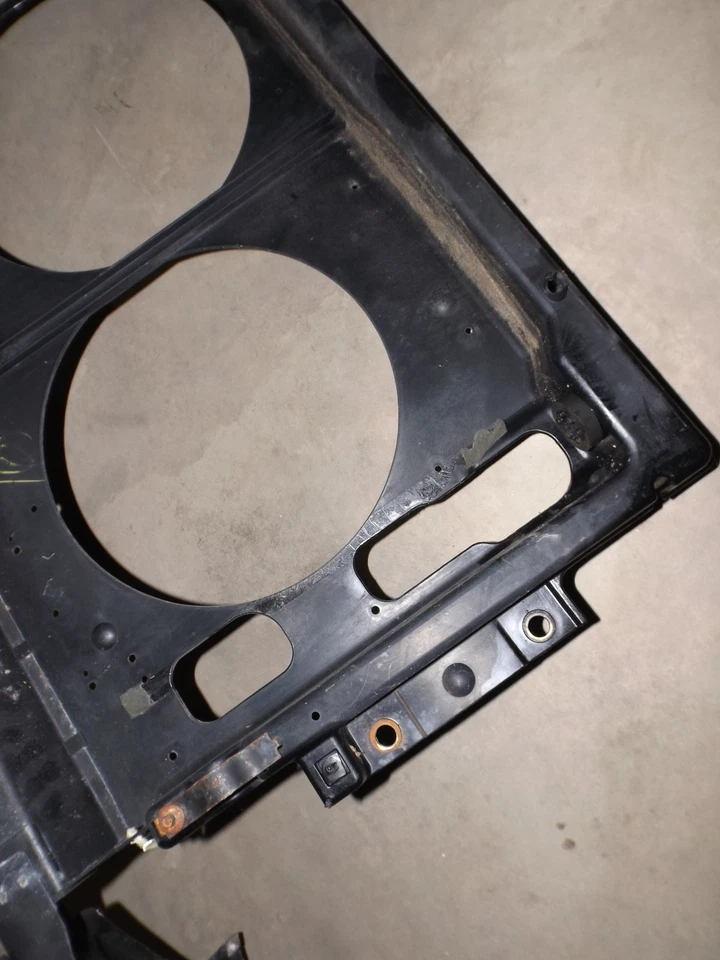 2005–2007 Ford Freestyle Front Radiator Support Panel Used OEM 5F9Z16138AA - Image 2 of 4