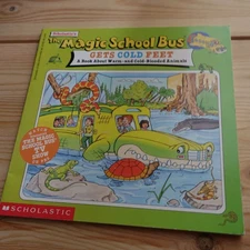 The Magic School Bus Gets Cold Feet: A Book About Hot-and Cold-blooded... - ...