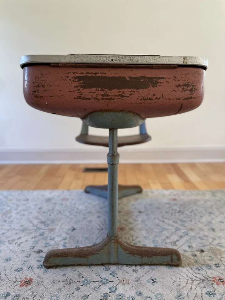 Escritorio escolar infantil vintage Grand Rapids - American Seating Company Foto 4 de 4