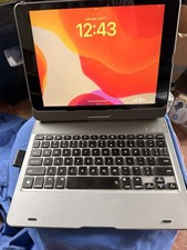 Apple iPad 7th Gen 32GB Space Gray MW742LL/A With Wireless keyboard