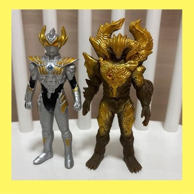 Ultraman Soft Vinyl Figure Set Of 2 Etalgar Photon Earth