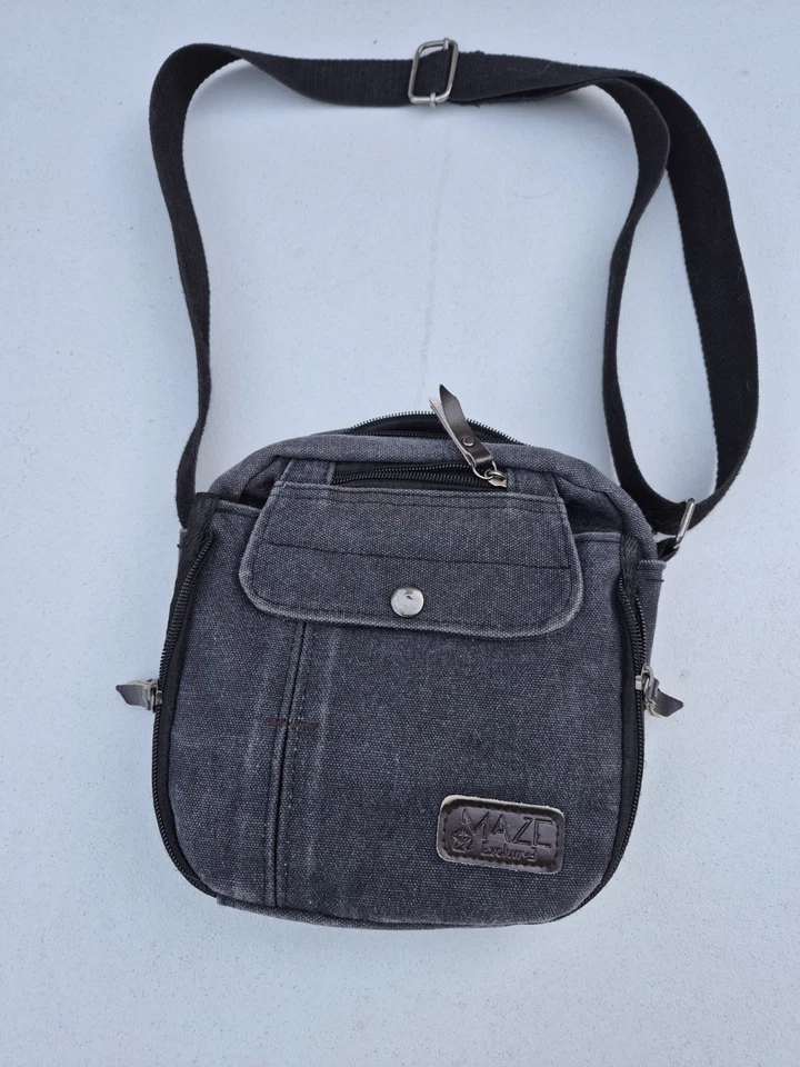 Bolso Bandolera de Viaje MAZE Exclusivo Negro Envejecido Multifuncional de Lona Resistente Foto 4 de 4