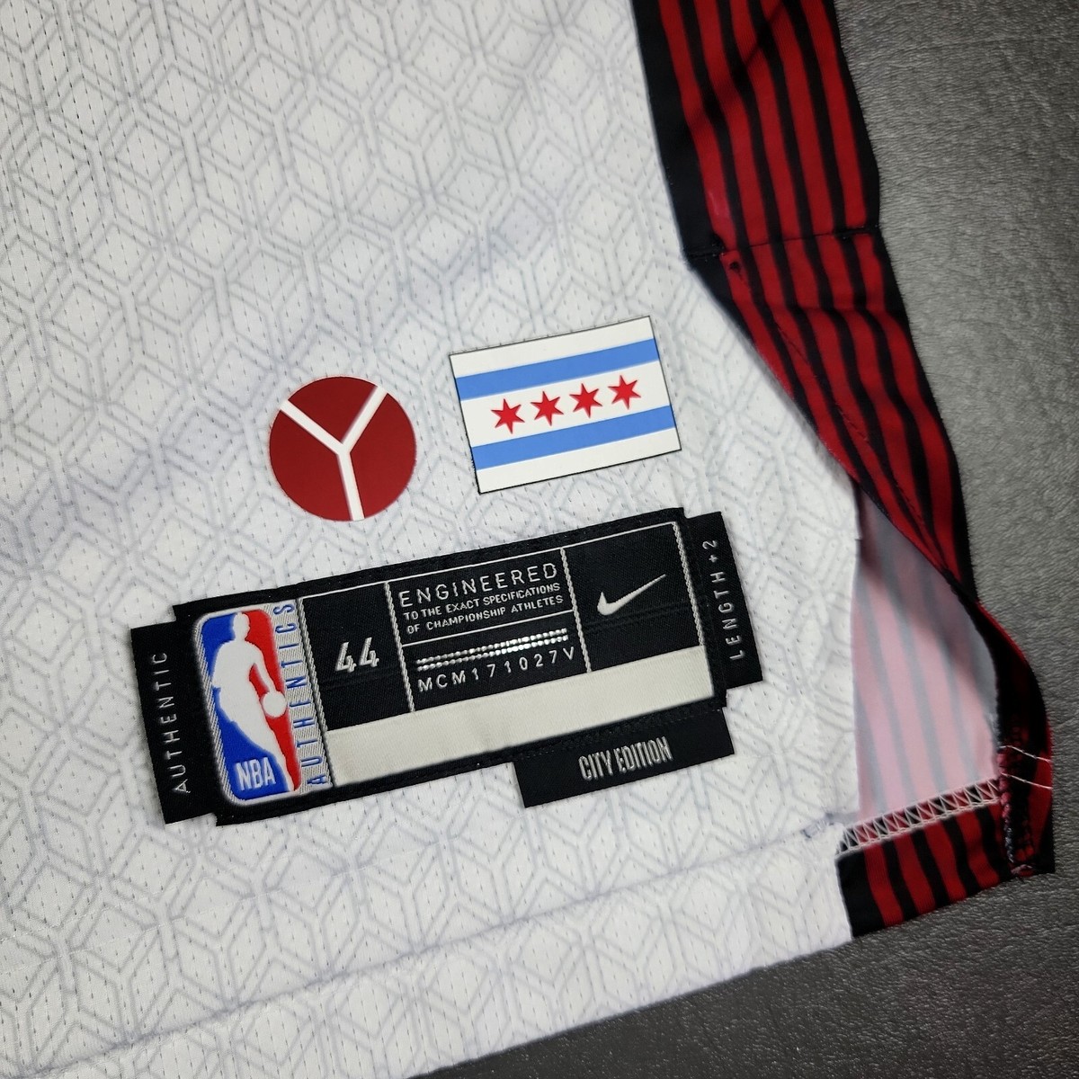 100% Authentic Zach Lavine Nike Bulls City Edition Jersey Size 44