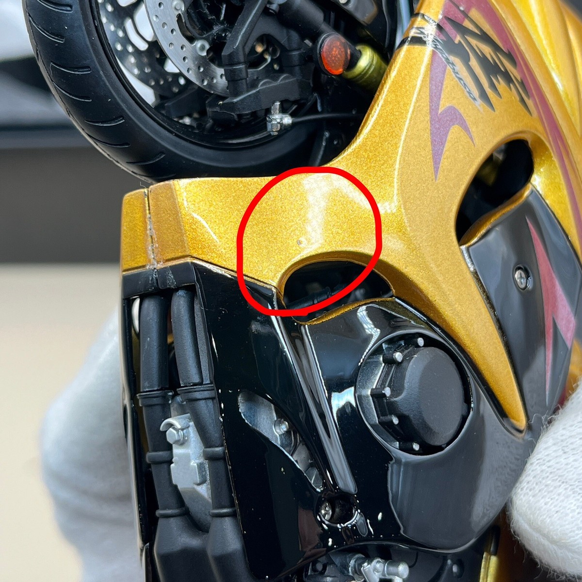 WIT's 1/12 SUZUKI GSX 1300R HAYABUSA Gold Black Diecast WIT's 1/12 SUZUKI GSX 1300R HAYABUSA Gold Black Diecast