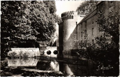 CPA MILLY-la-FORET Chateau des Sires de Graville (1354570)