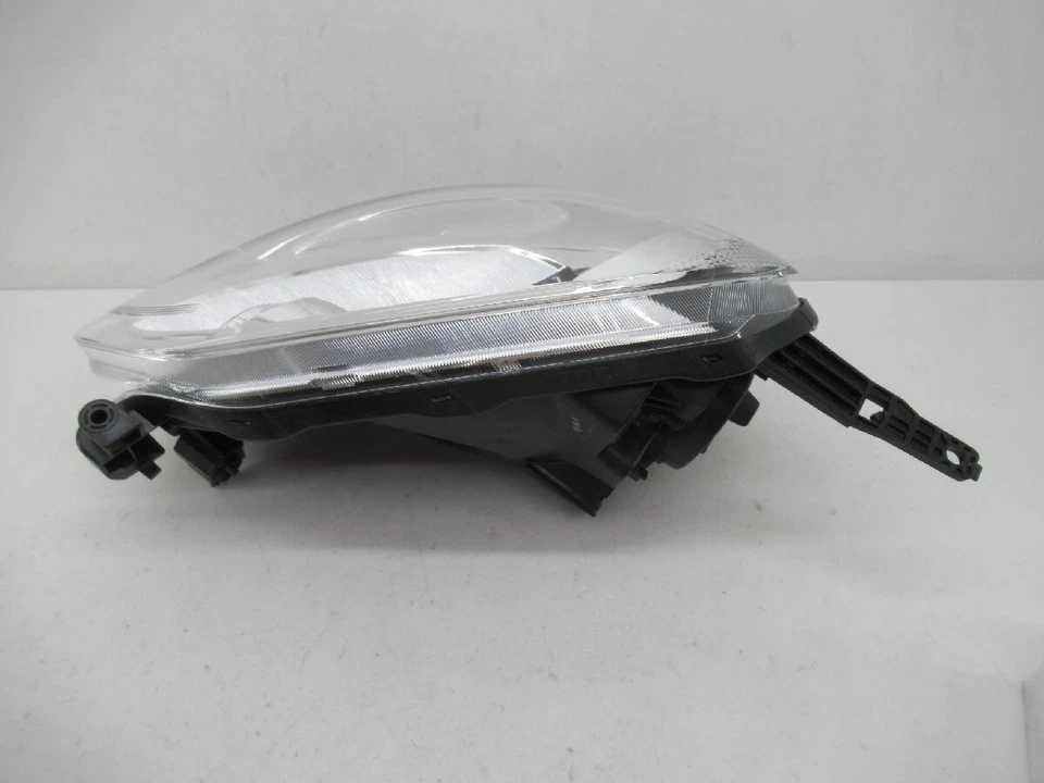 Faro derecho halógeno genuino Nissan March K13 Micra Koito 100-17944 JDM OEM Foto 4 de 4