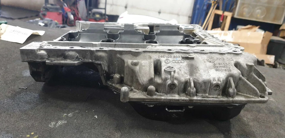 13 14 15 16 17 AUDI S5: cárter de aceite (3,0 L), inferior y superior ambos Foto 2 de 4