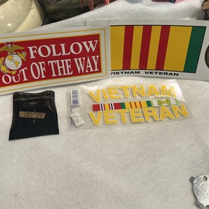Vietnam VIETNAM WAR LAPEL HAT PINs 1959-75   MARINES Stickers And Pin  VETERAN