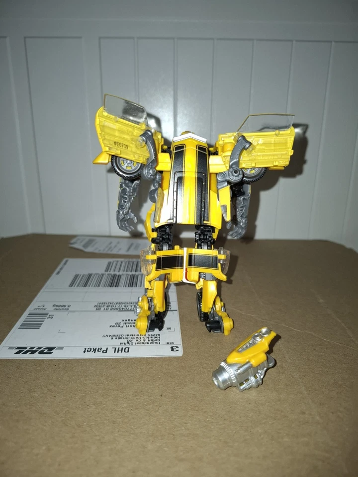 Transformers Studio Series Bumblebee - Bild 2 von 2