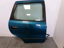 Porte arrière et accessoires Nissan ALMERA