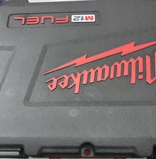 Milwaukee M12 ciw38-202c Only see in empty box used steel ok to used 