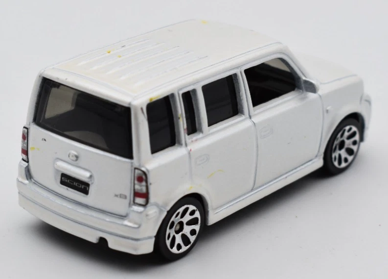 Matchbox Superfast Scion xB bianco. #7/2006. Made in Thailand - Immagine 2 di 4