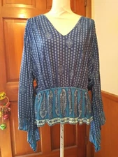 Scoop Size XXL/2XG (20) Blouse Ruffles at the Bottom Uneven Long Sleeves SCO1