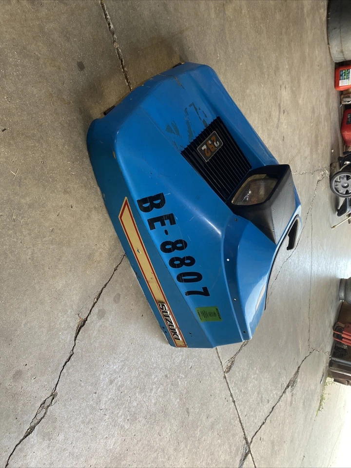 Capó Suzuki Nomad 292 años 70 Foto 3 de 4