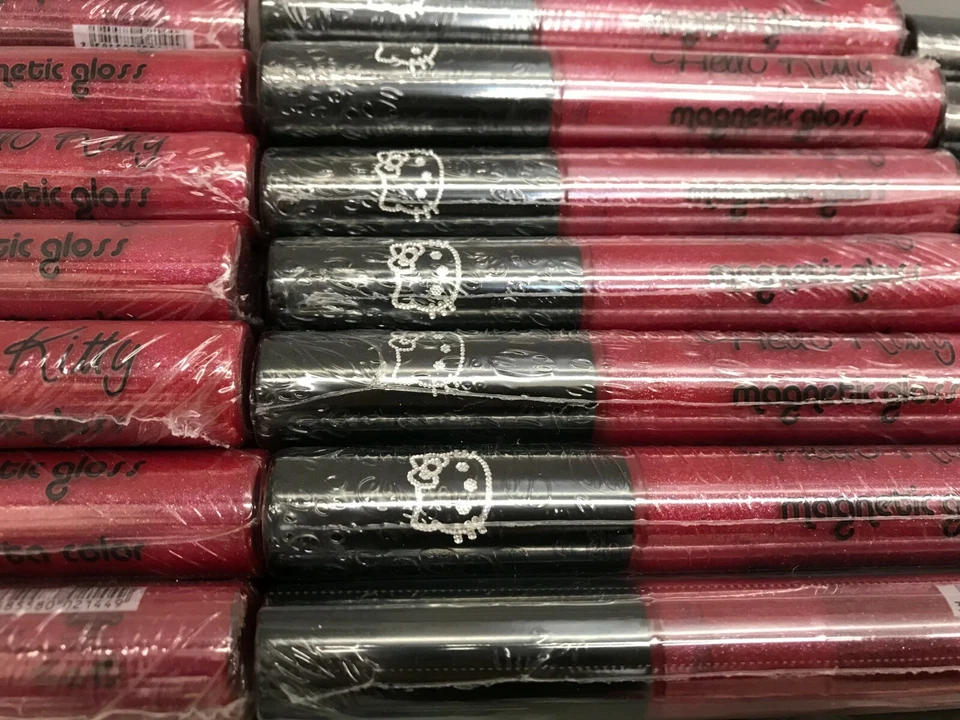 Lote Dealer Maquillaje 50 Gloss de Labios HELLO KITTY à La Fresa Nuevo Envase - Imagen 3 de 3