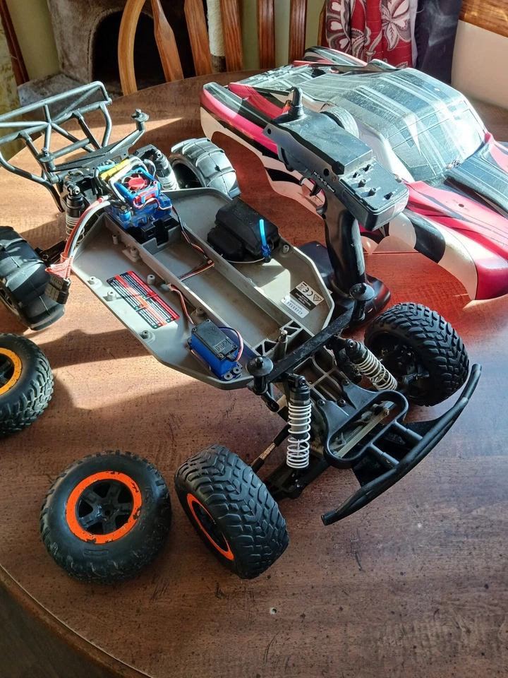 Traxxas Slash 2WD RTR Brushless Valeneon VxI3s Upgraded  - Image 2 of 4