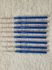 8 Preowned Ergonomic Unbranded Crochet Hooks Sizes 0.6mm to 1.75mm