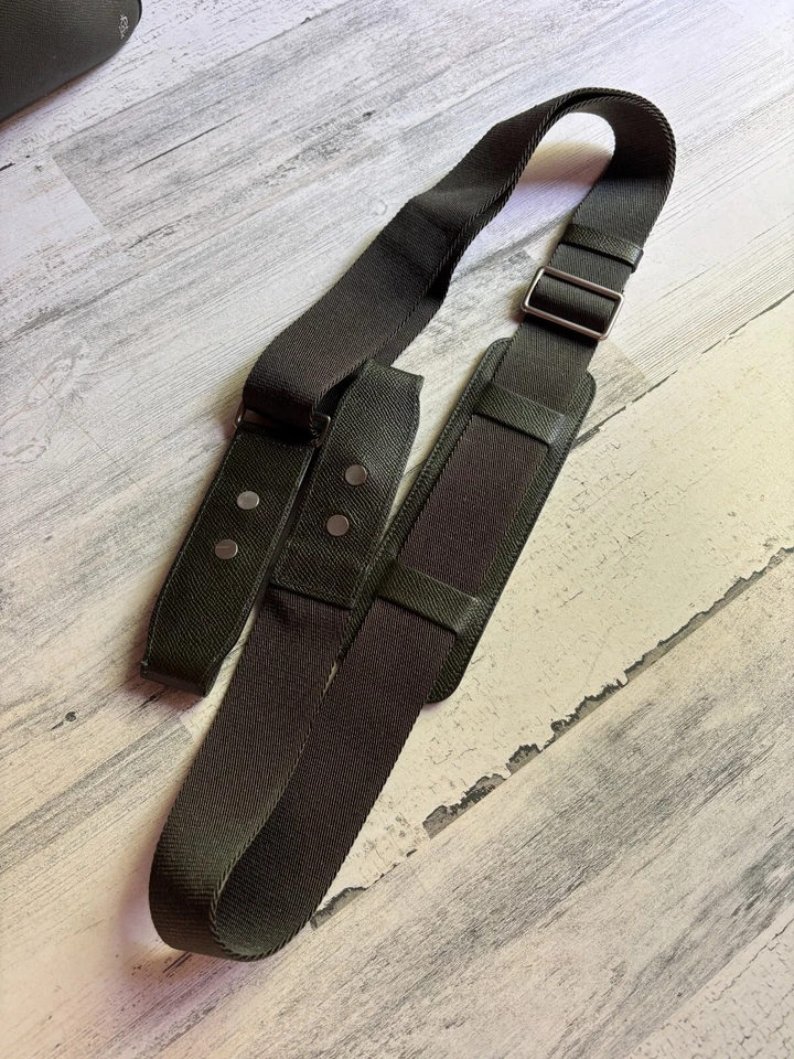 Bolso mensajero de cuero Dunhill Foto 3 de 4