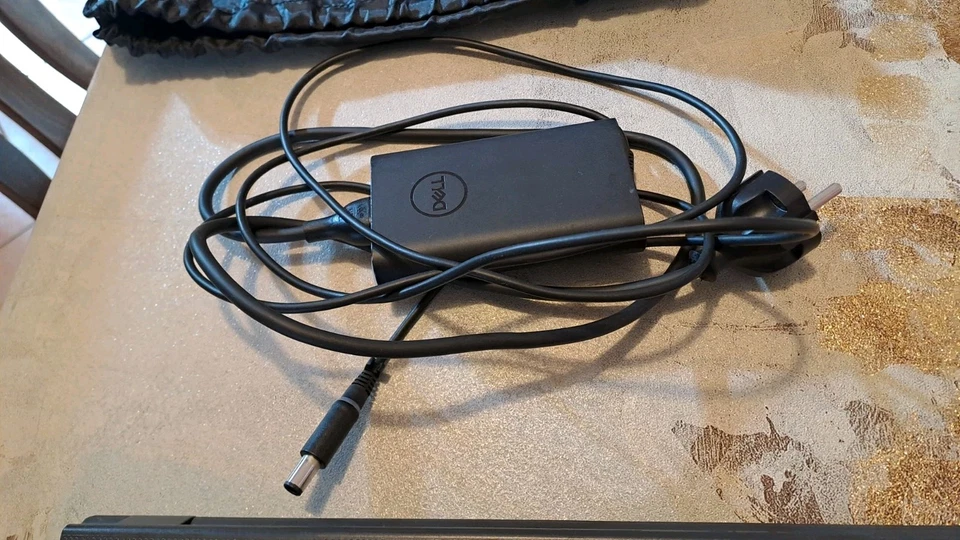 Notebook DELL Vostro 15 3000 Series - Immagine 3 di 3