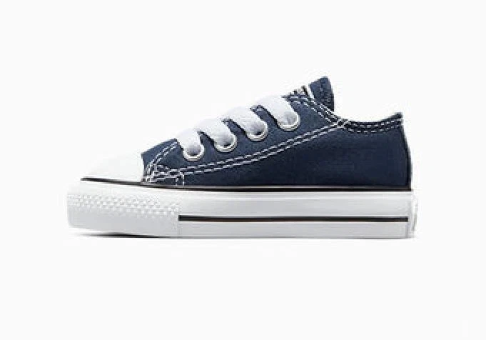 Nuevo (talla 8) Niño pequeño Converse Chuck Taylor All Star Low Top 7J237 Color Azul Marino Foto 3 de 4